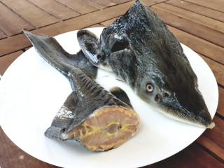 Суповой набор от крупных осетров (голова+хвост)