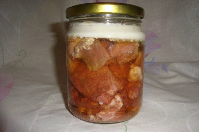 Тушенка Свиная